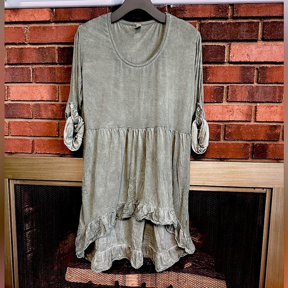 🛍️Baba green long sleeve/ rolled up sleeve high-low dress one size - Picture 1 of 7